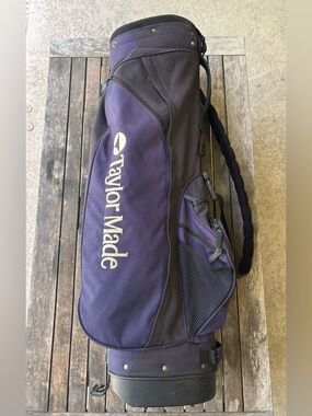 TaylorMade Purple and Black Golf Carry Bag with Pockets
